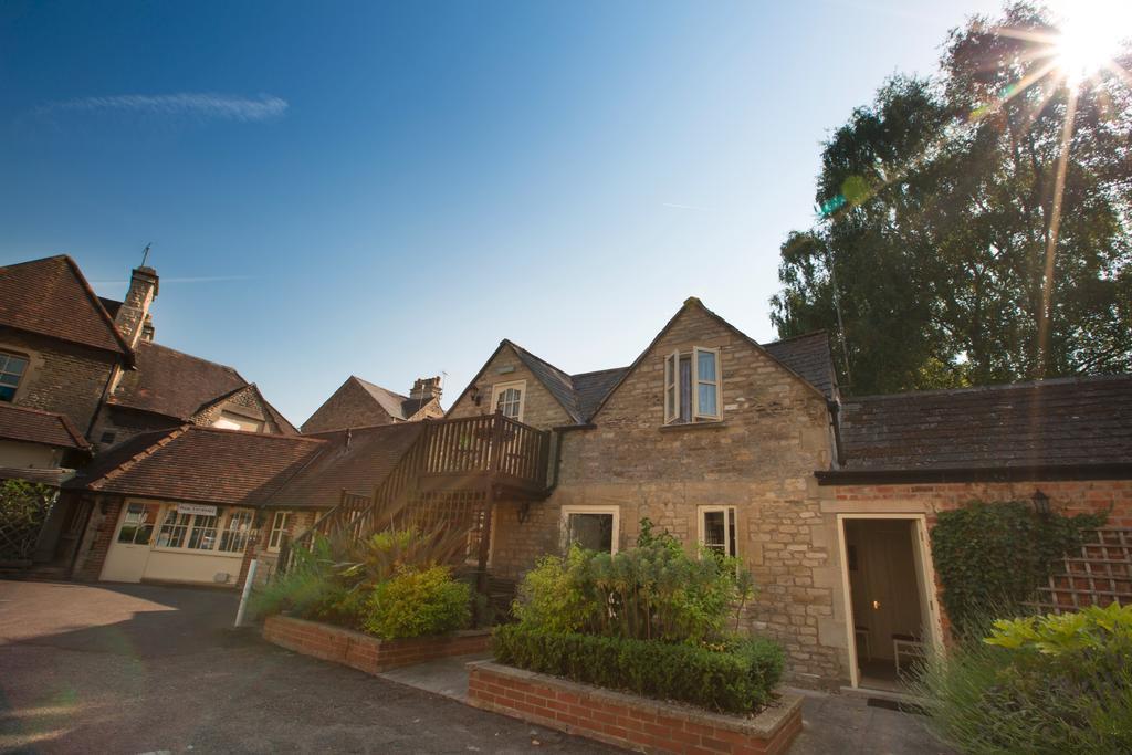 The Talbot Inn سيرنسيستر المظهر الخارجي الصورة